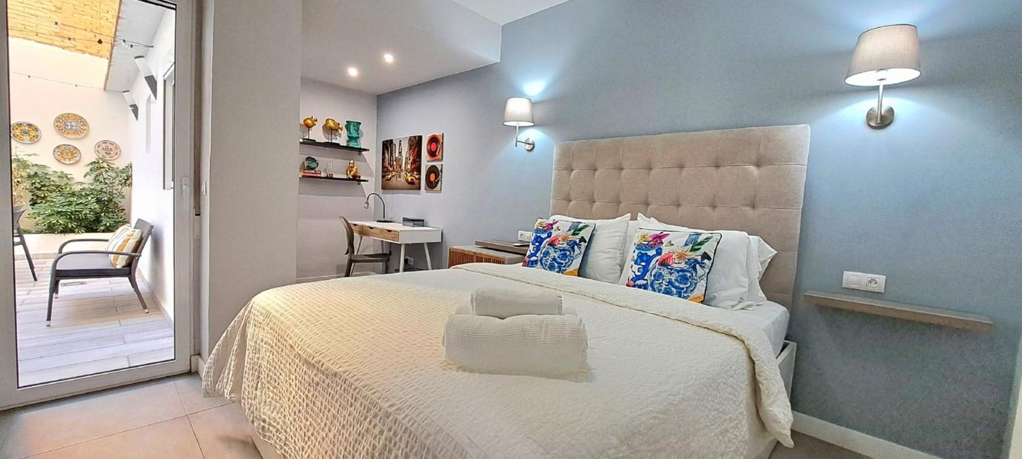 New! Renovated, Centrally Located, Private Entrance, Terrace Lejlighed Valencia Eksteriør billede