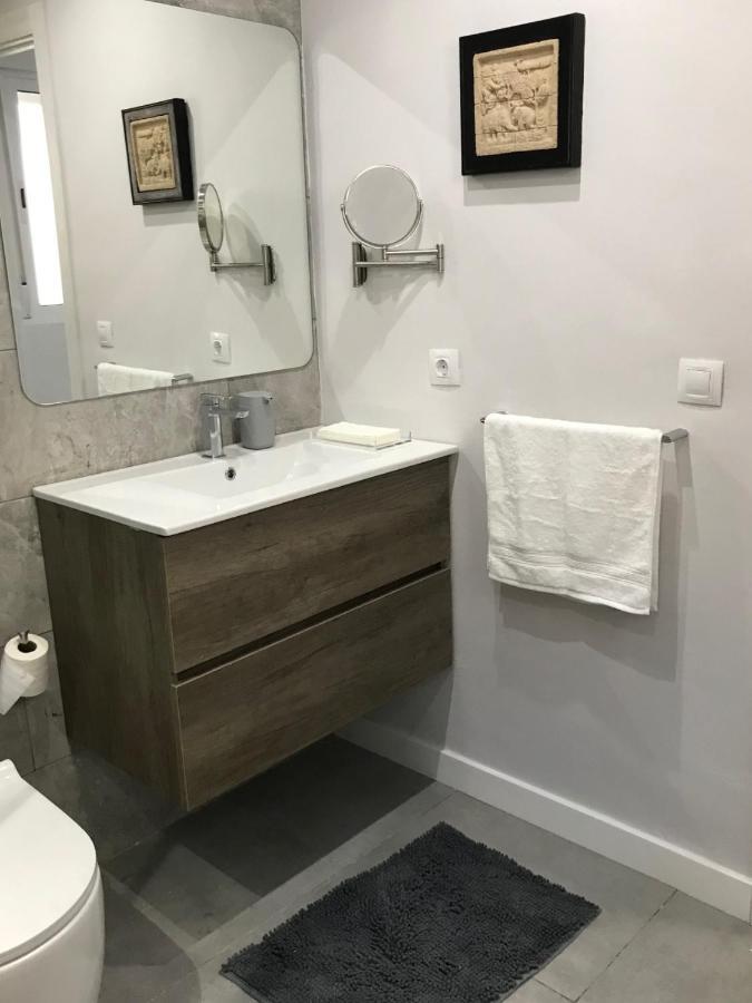 New! Renovated, Centrally Located, Private Entrance, Terrace Lejlighed Valencia Eksteriør billede